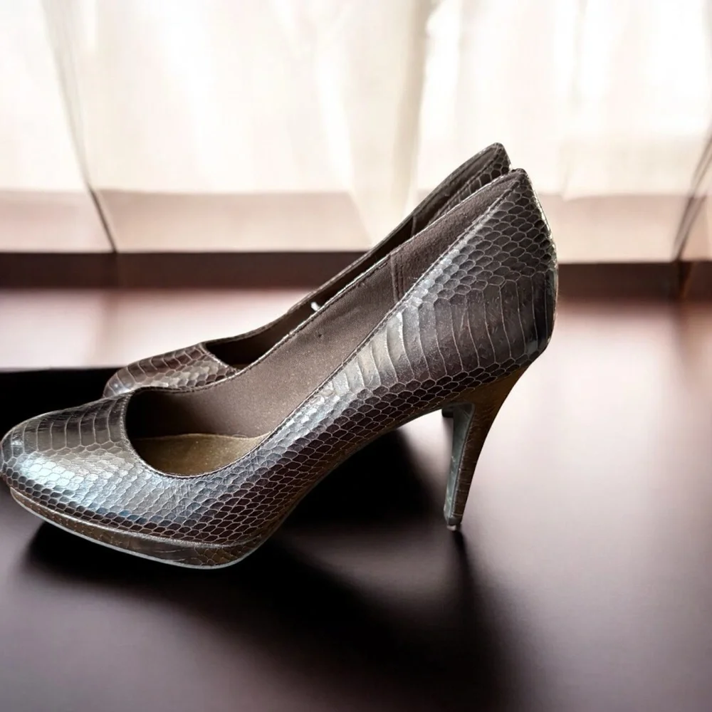 Christian Siriano Snakeskin Brown Heels - Picture 1 of 3